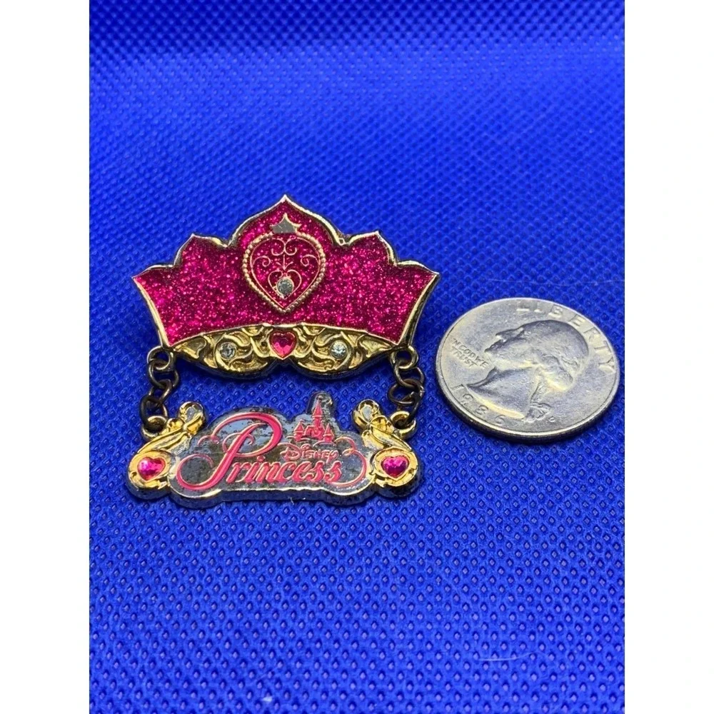2012 Princess Crown Disney pin Dangle Element Glitter Gems